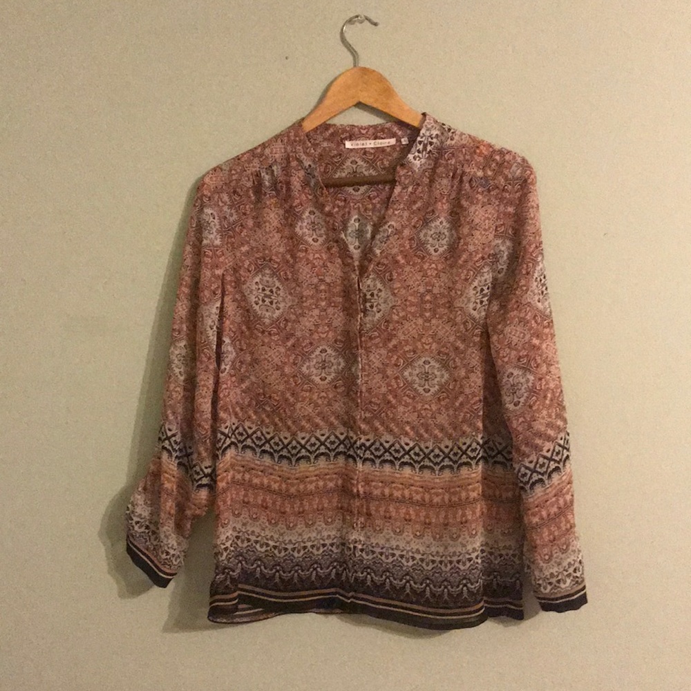 Cute blouse with Tribal print